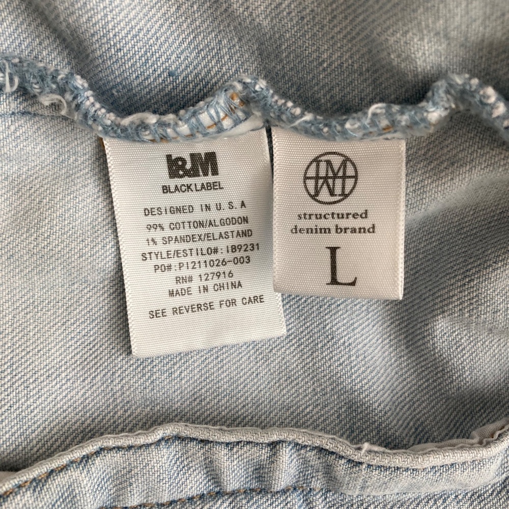 Stitch + Feather Distressed women’s denim jacket. Size L - Picture 7 of 7